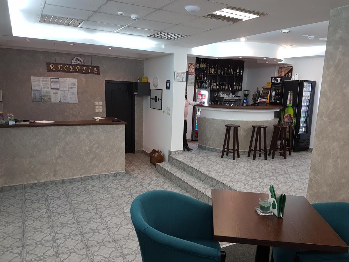 Hotel Cristal Sinaia Zewnętrze zdjęcie